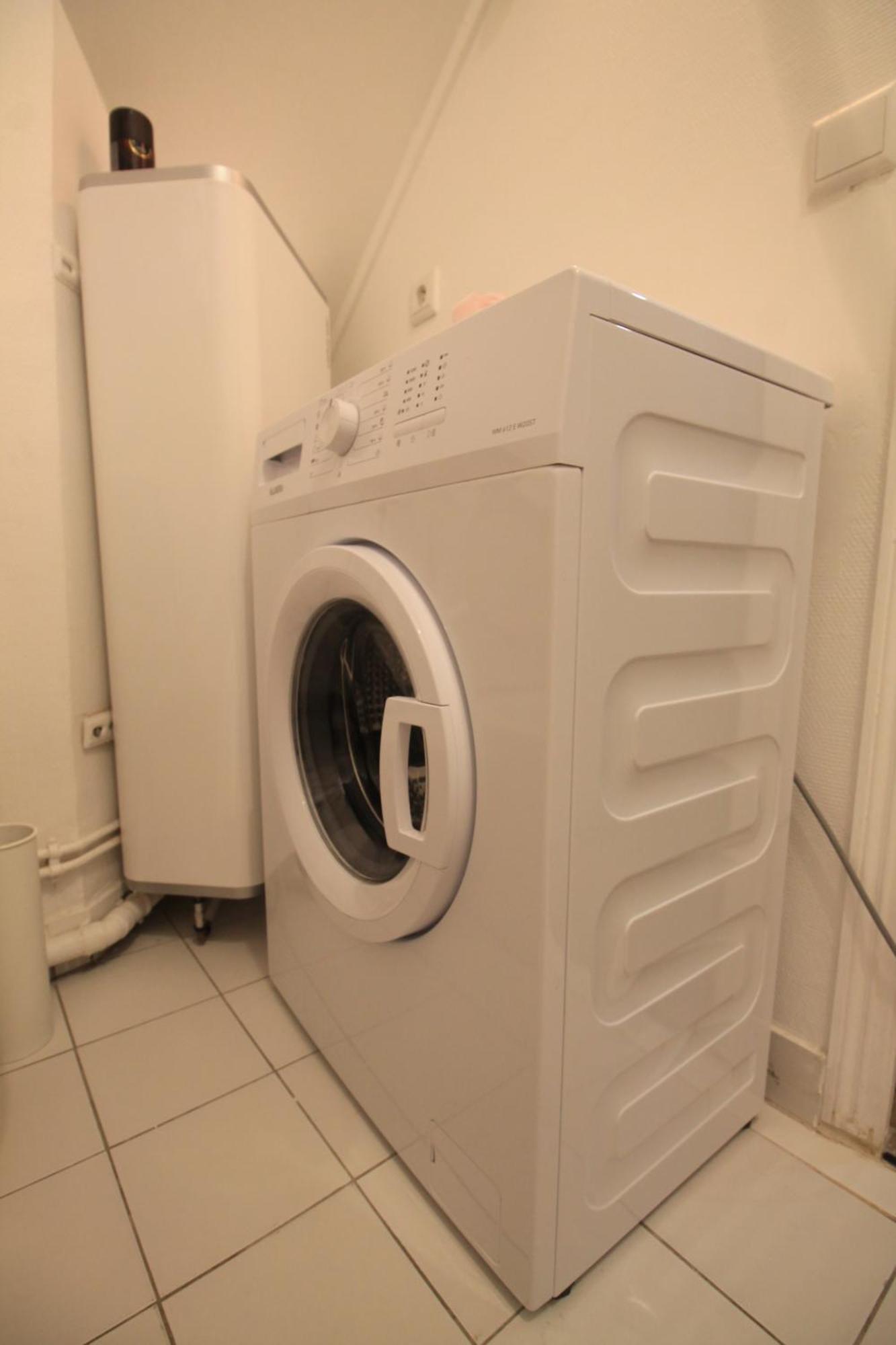Disponible - Appartement Entier - 10Mn Rer B Aeroport Cdg - Paris Gare Du Nord, T11 Express, Le Bourget, Tout Equipe, Netflix Gratuit, 3 Personnes, 4Eme Etage, Escaliers, Parc Des Expositions, Parking Rue Gratuit Apres 19H Drancy Zewnętrze zdjęcie