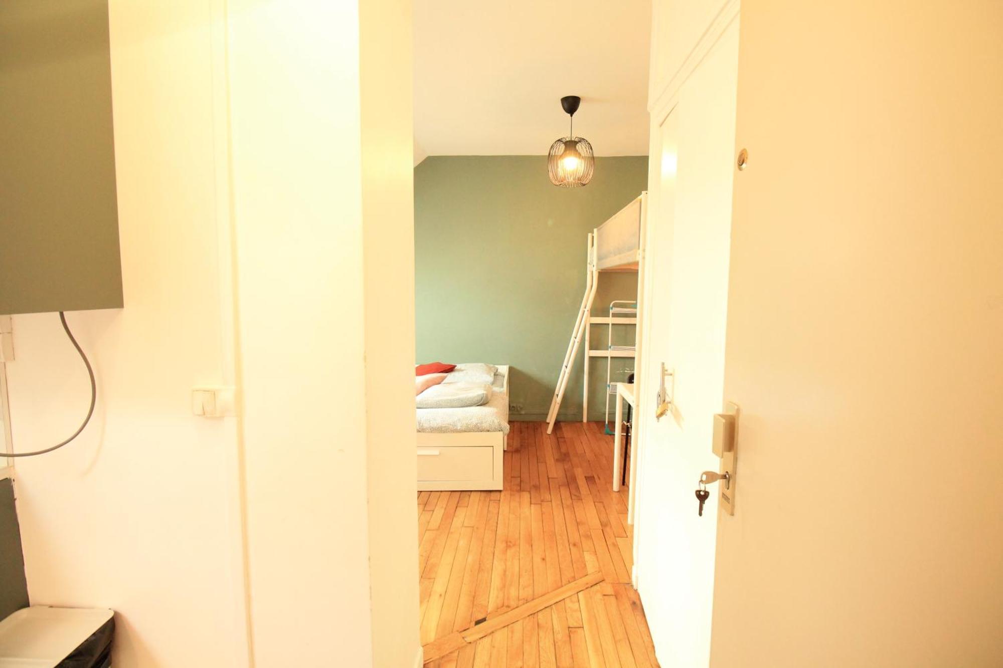 Disponible - Appartement Entier - 10Mn Rer B Aeroport Cdg - Paris Gare Du Nord, T11 Express, Le Bourget, Tout Equipe, Netflix Gratuit, 3 Personnes, 4Eme Etage, Escaliers, Parc Des Expositions, Parking Rue Gratuit Apres 19H Drancy Zewnętrze zdjęcie